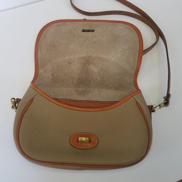 Vintage Dooney & Bourke 70's Over Pebble Leather Over Under Taupe Crossbody Bag - Picture 16 of 16